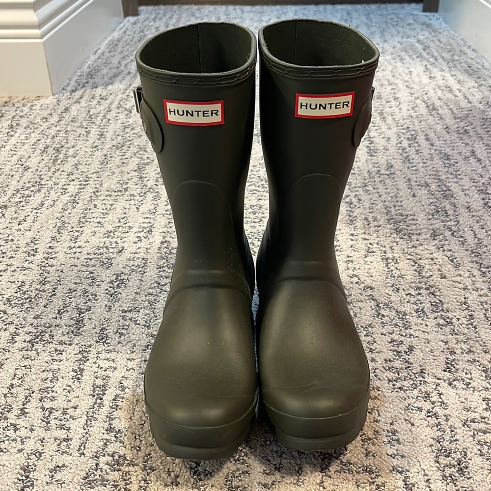 Green hunter rain boots size 7, Brand New no box